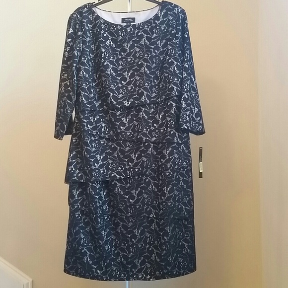 Tahari Tiered Dress NWT - Picture 5 of 8